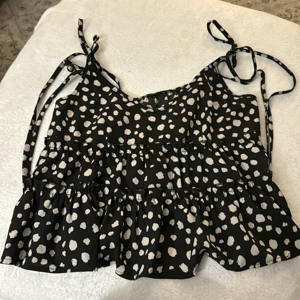 SHEIN cropped tiered ruffle tank top Small
